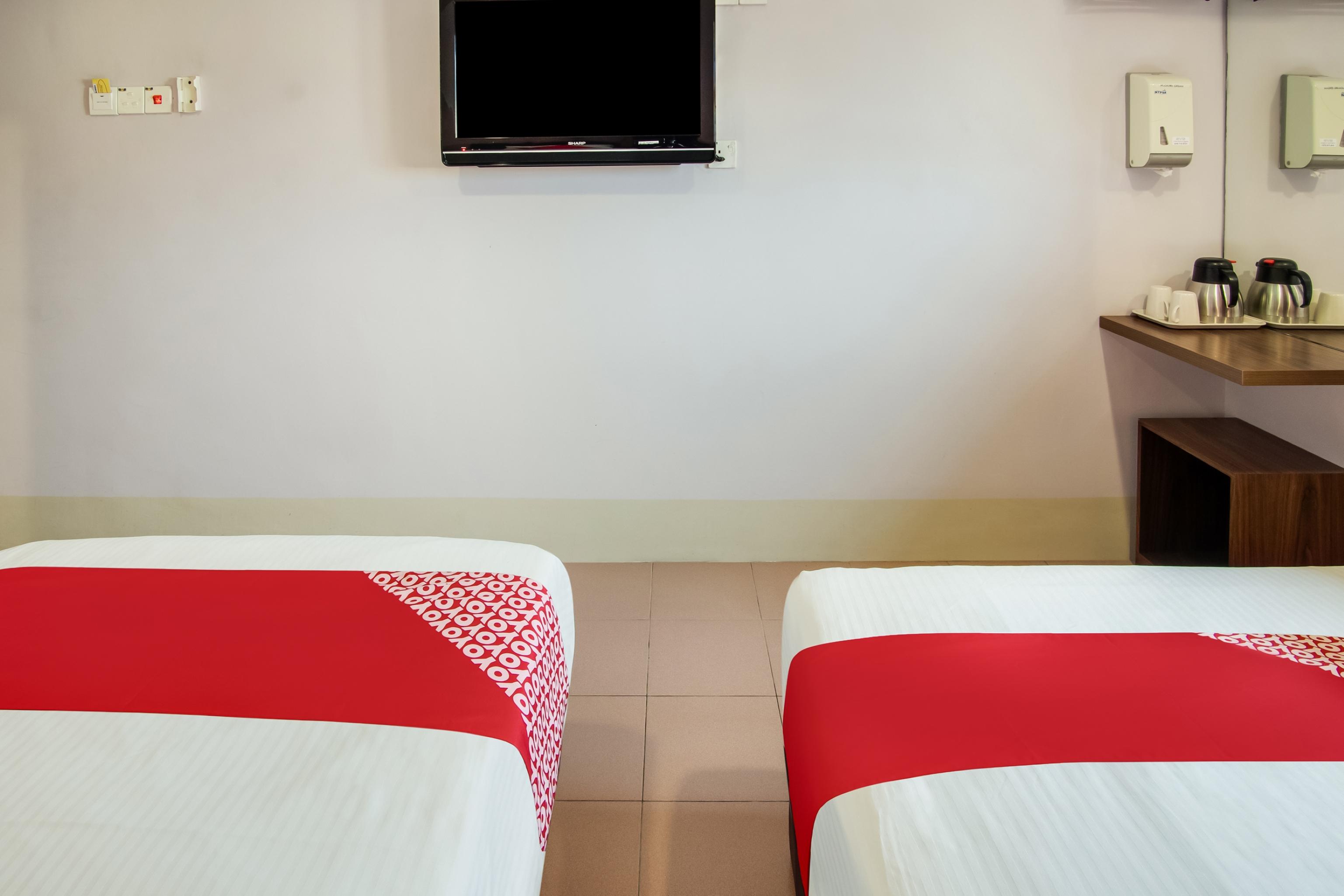 Oyo 89480 Dream House Hotel Skudai Exterior foto