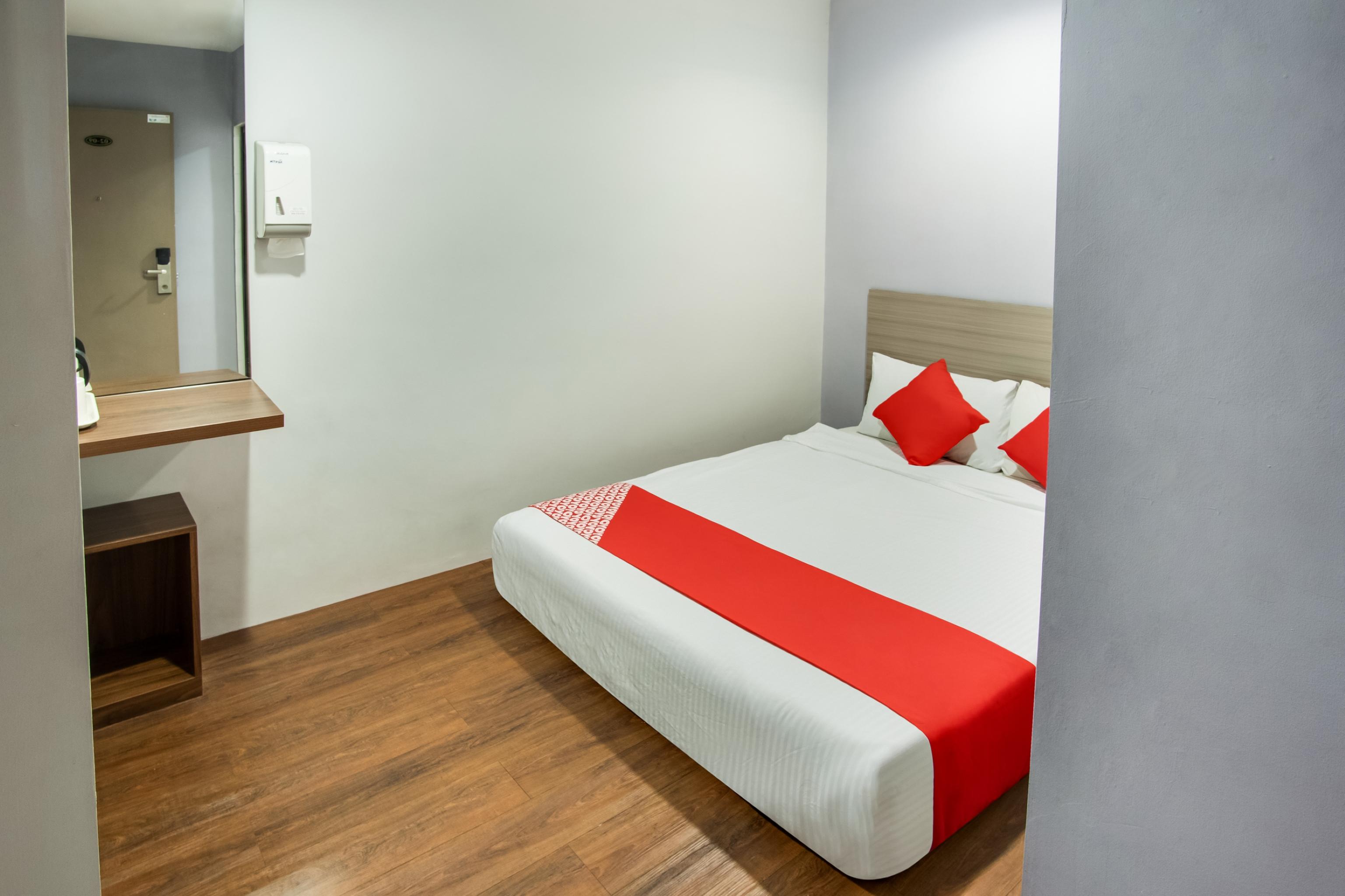 Oyo 89480 Dream House Hotel Skudai Exterior foto