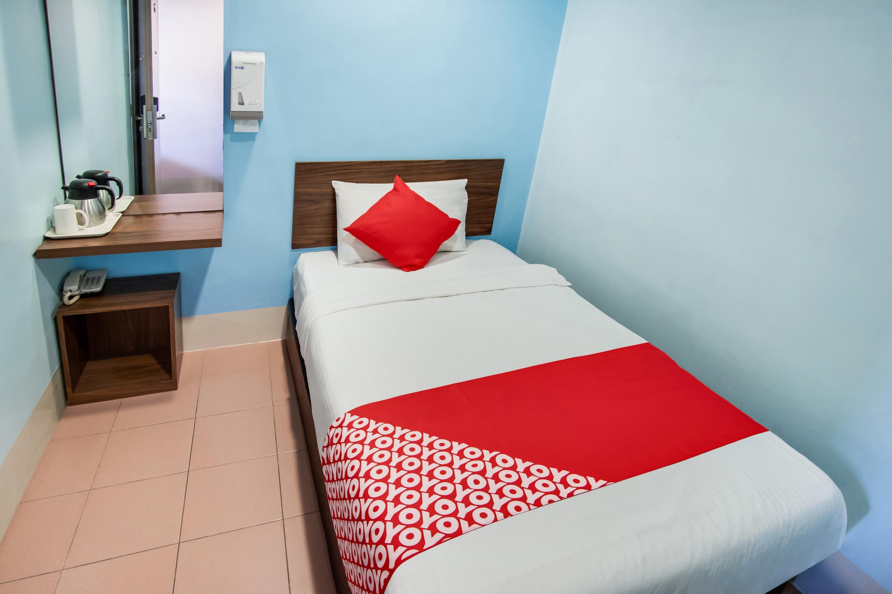 Oyo 89480 Dream House Hotel Skudai Exterior foto