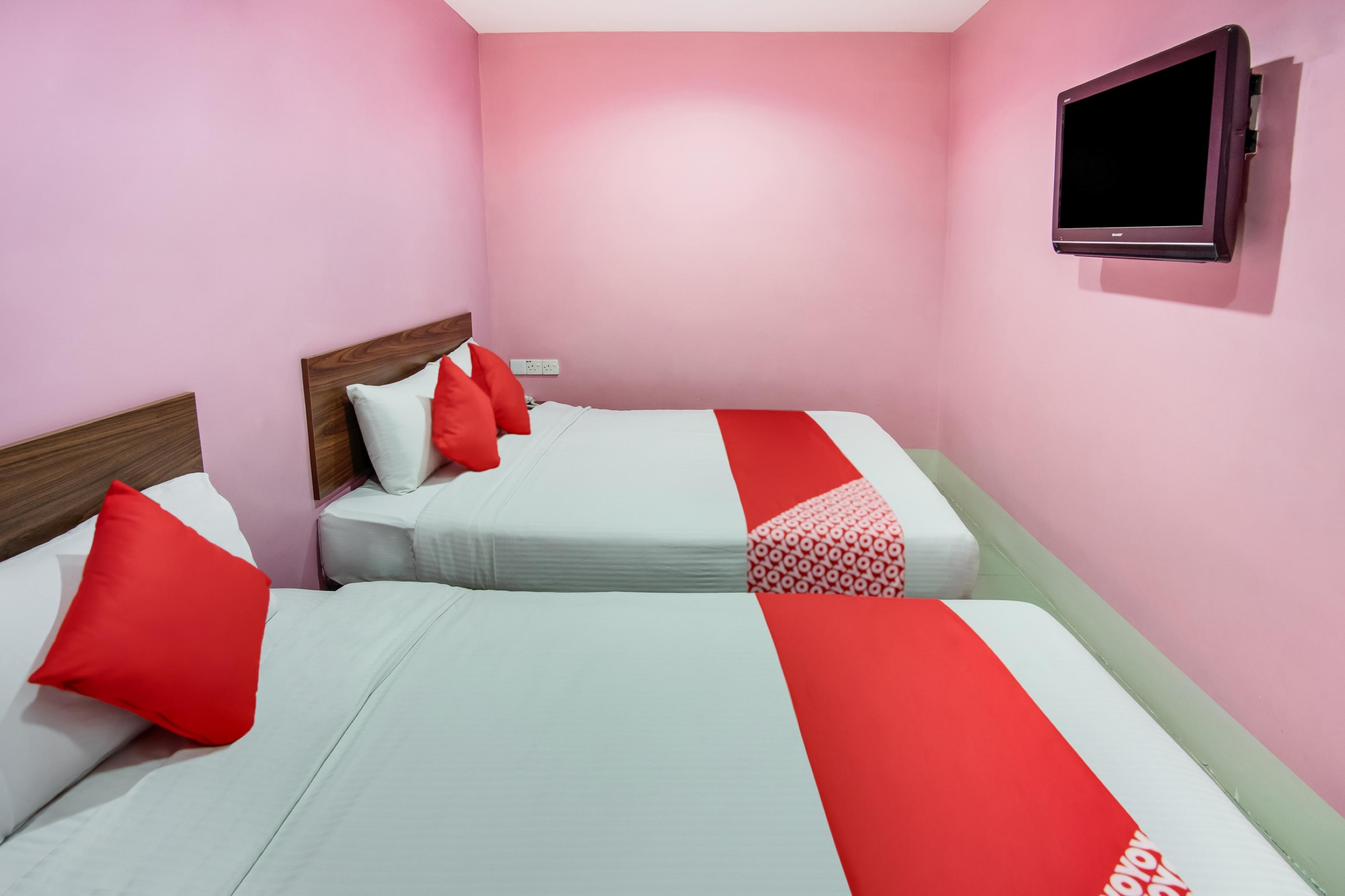 Oyo 89480 Dream House Hotel Skudai Exterior foto