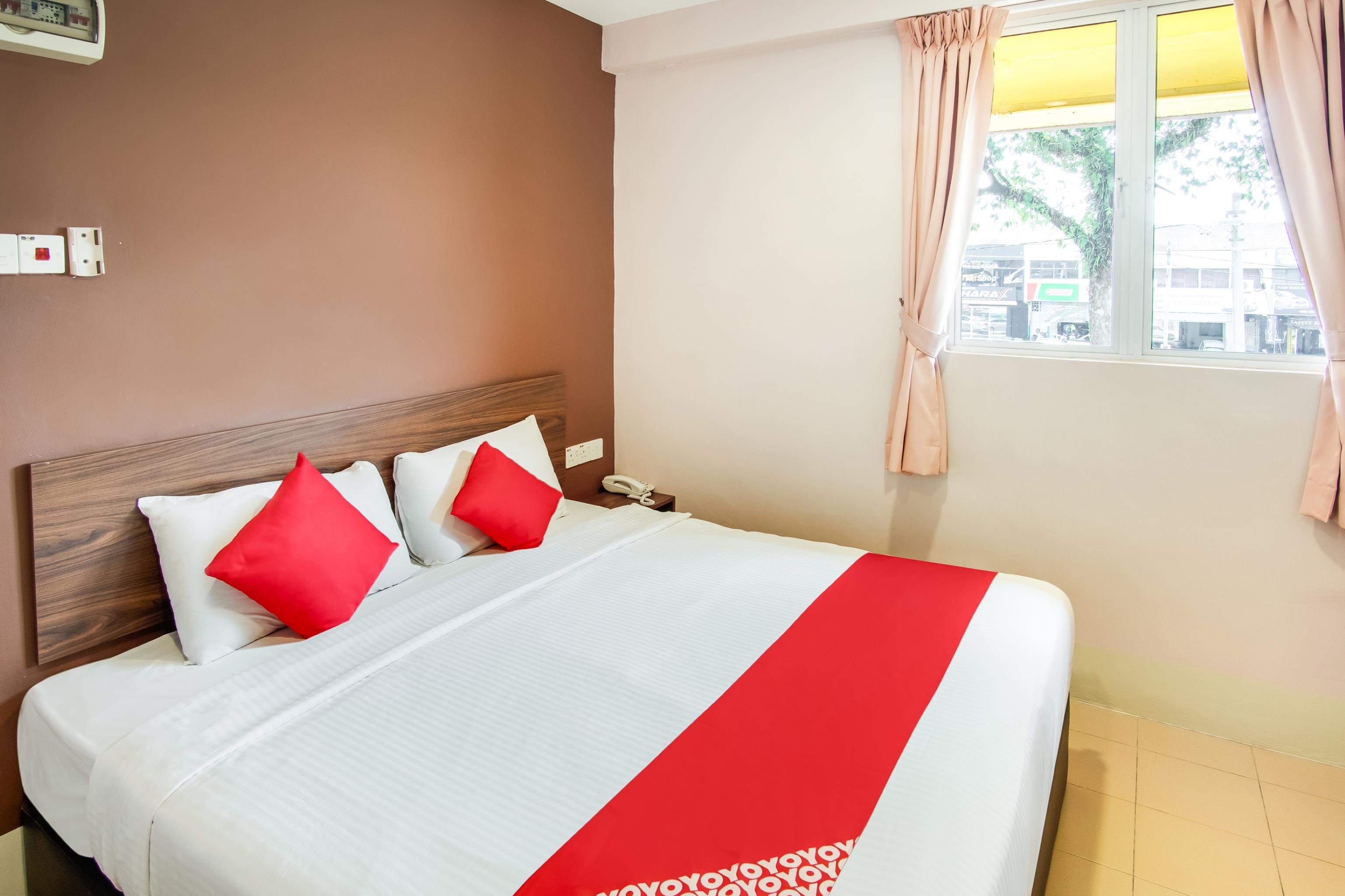 Oyo 89480 Dream House Hotel Skudai Exterior foto