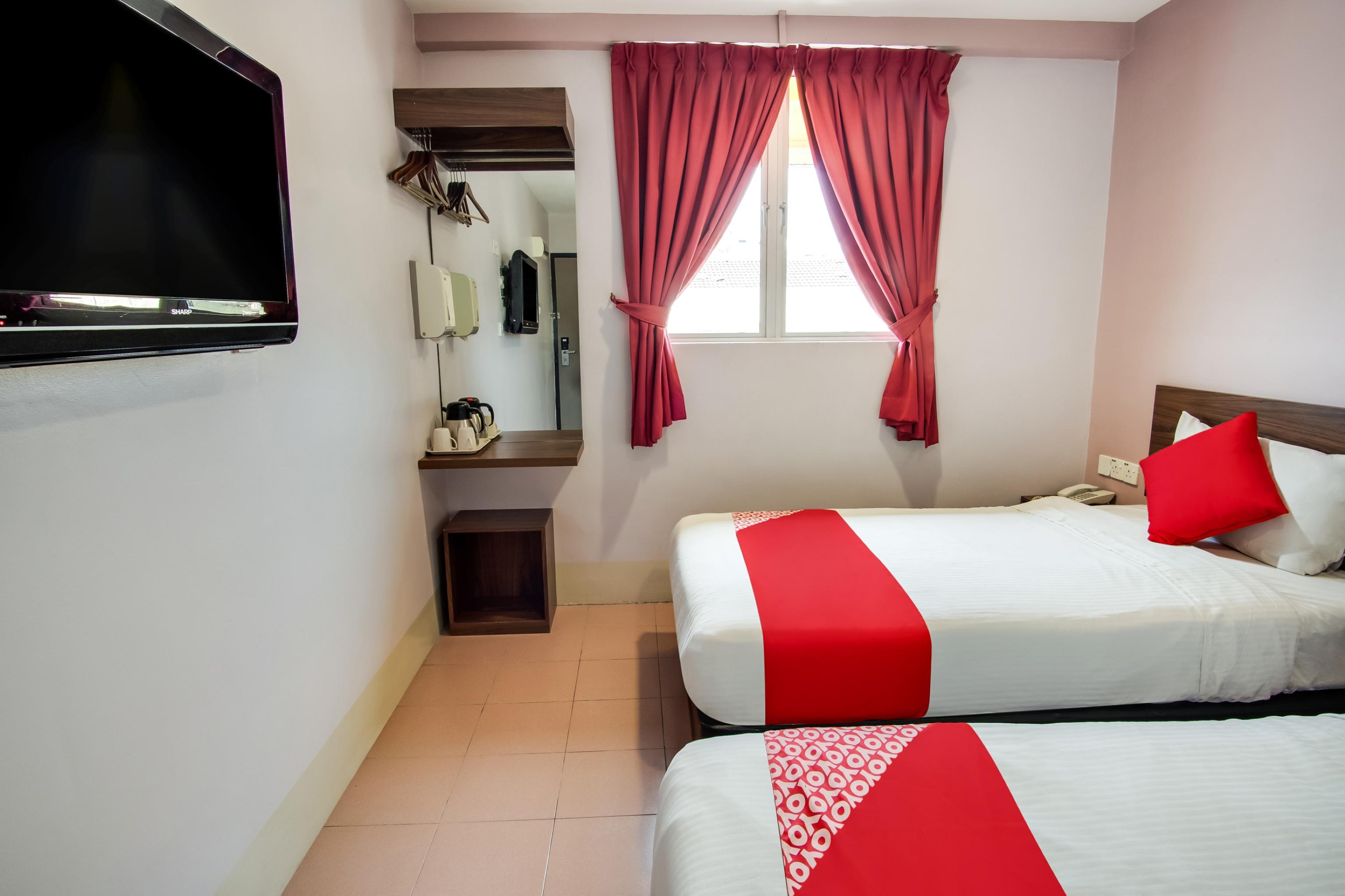 Oyo 89480 Dream House Hotel Skudai Exterior foto