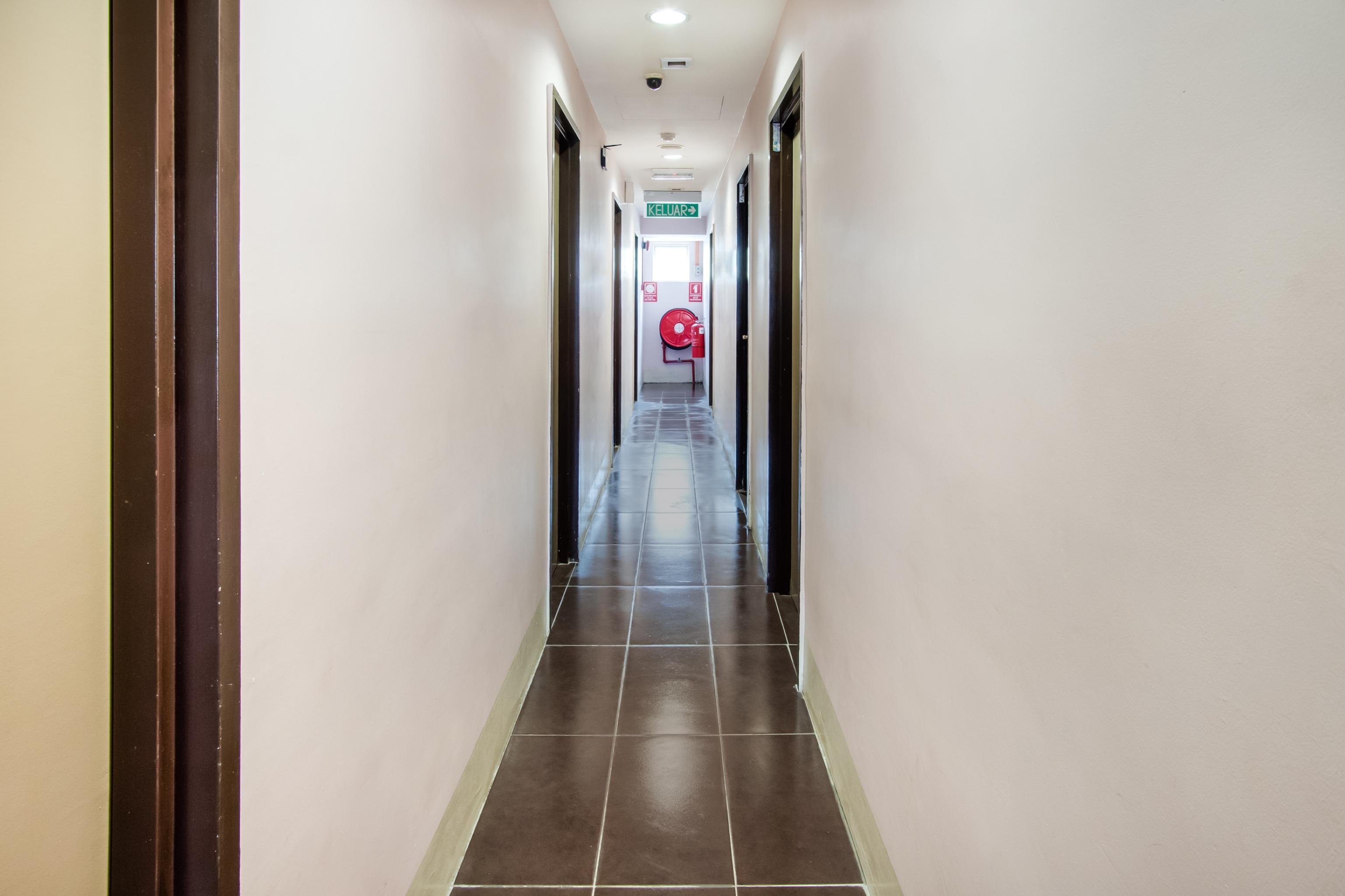Oyo 89480 Dream House Hotel Skudai Exterior foto