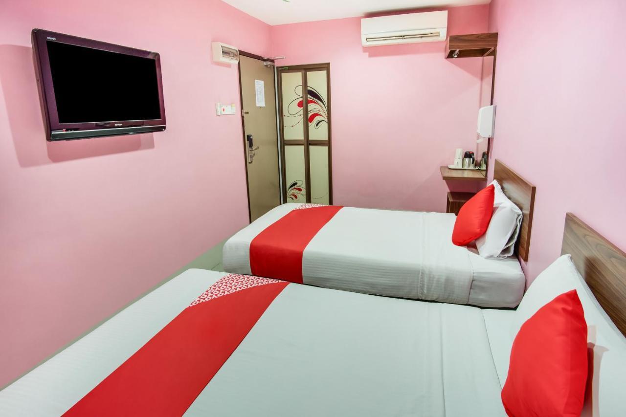 Oyo 89480 Dream House Hotel Skudai Exterior foto